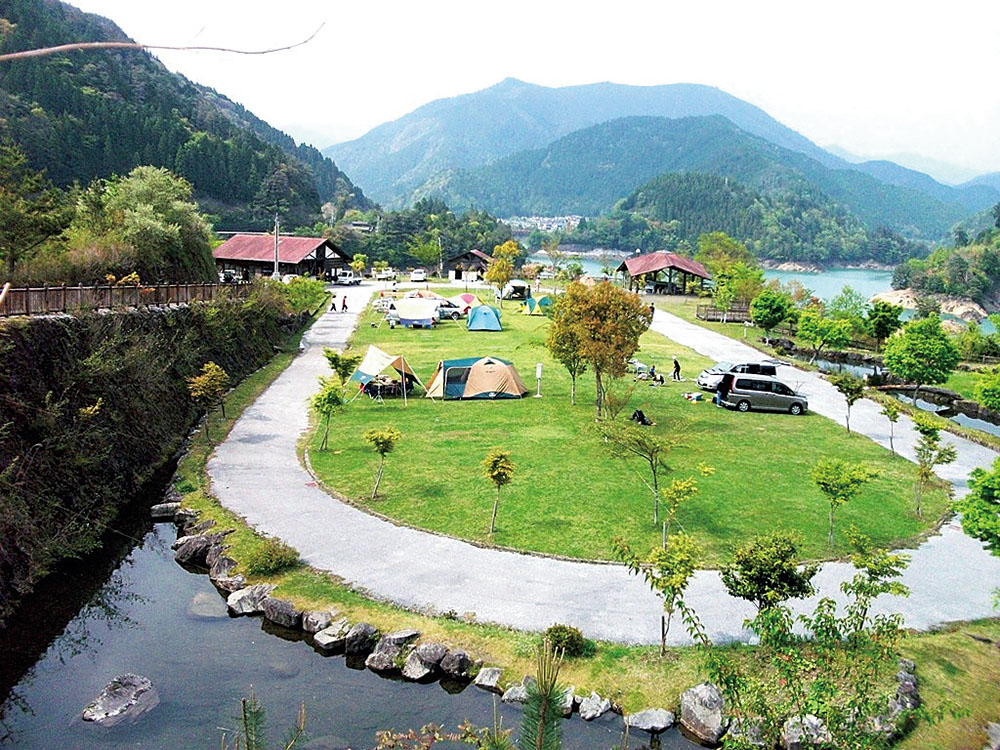 キャンティの森 魚梁瀬森林公園オートキャンプ場 （高知県 魚梁瀬）